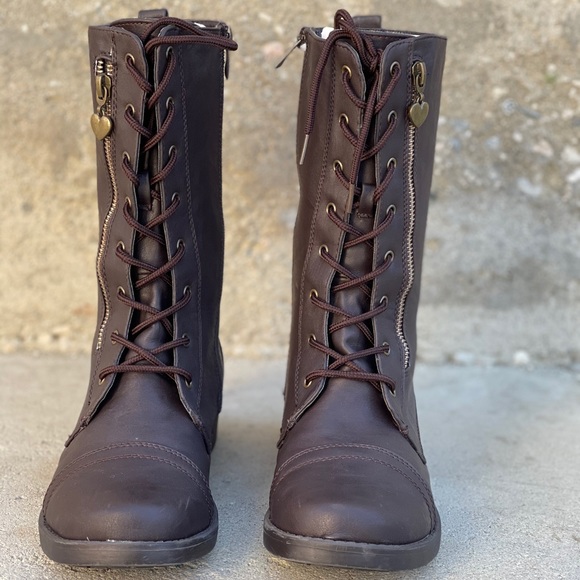 Boots - Picture 2 of 5